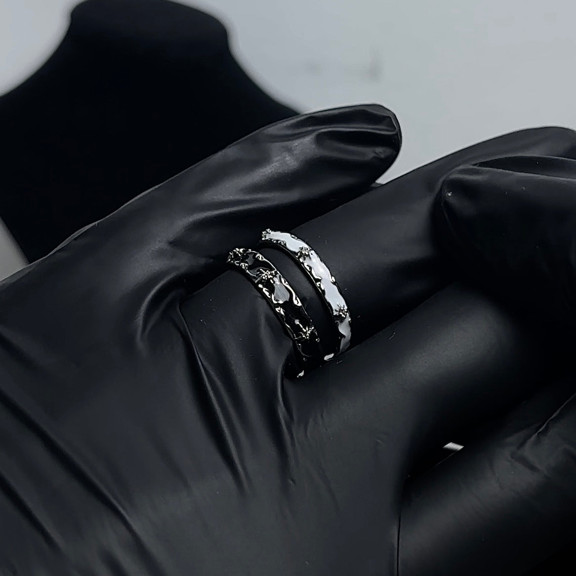 MOONLIGHT GAZE RINGS