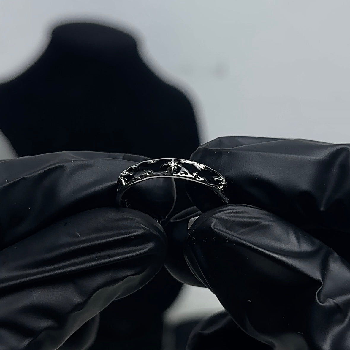 MOONLIGHT GAZE RINGS